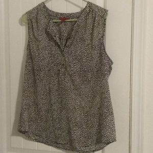 Sleeveless blouse